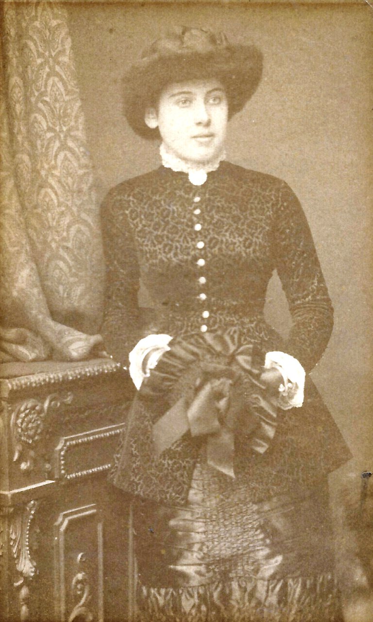 (Possibly) Fanny Downing in 1883. Photo by J. Sunderland, The Great Western Arcade, Birmingham