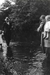 Elizabeth Dekeuwer with Pam, Noel and Hazel, c. 1924