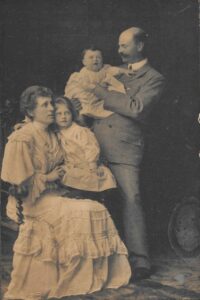 Hubert Bindon Marten family, c. 1905. Photo by F.A. Swaine, Southsea