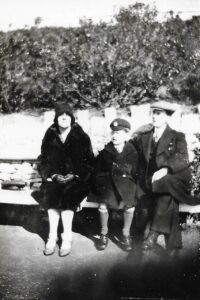 Donald Morgan with parents, Ventnor, Isle of Wight, 1928